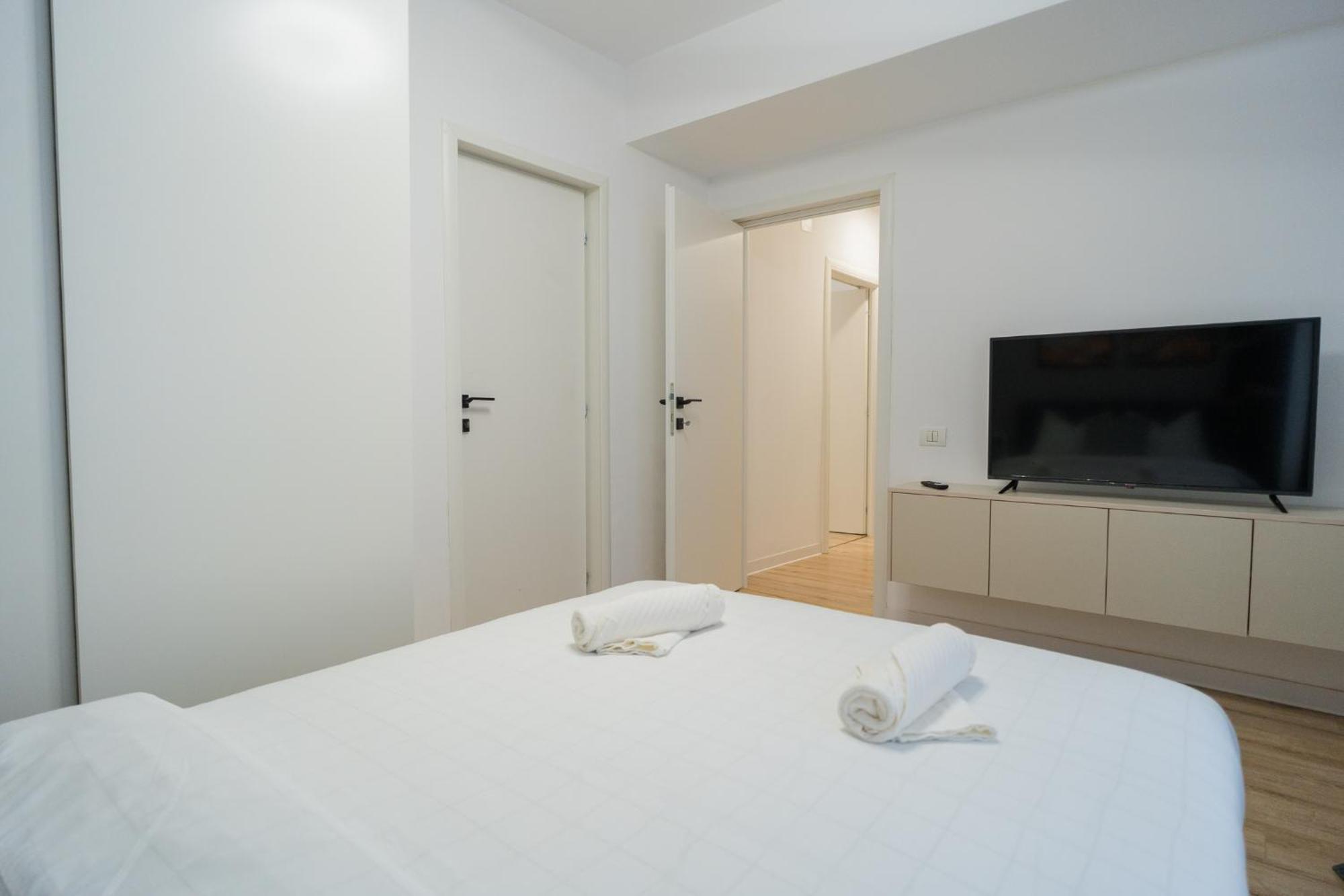 Appartement Elegant Gem Victoriei Avenue à Bucarest Extérieur photo